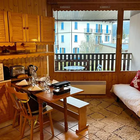 Apartment Center With Balcony
